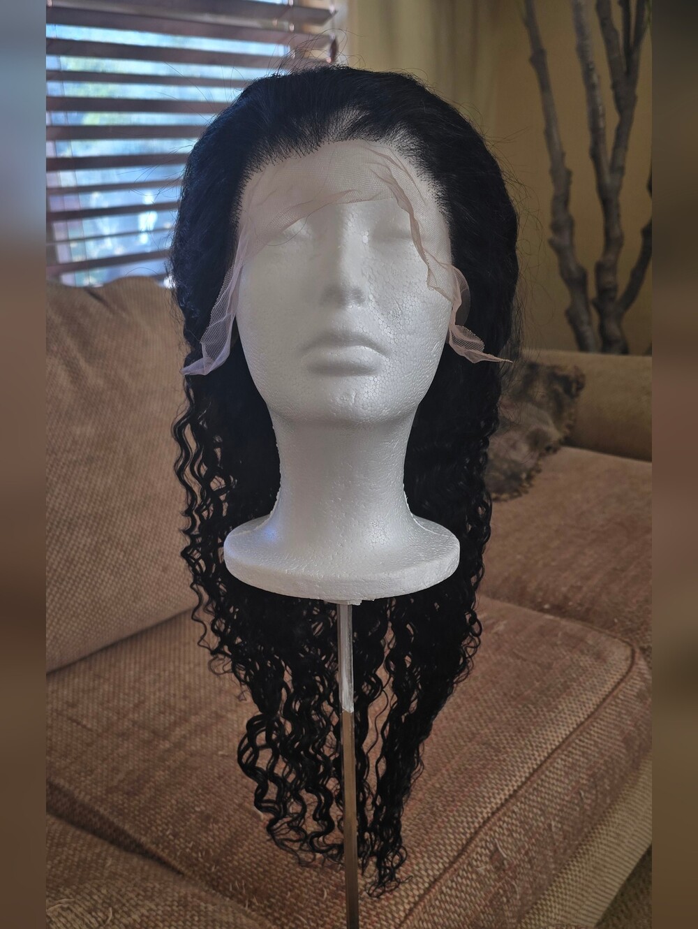 Lace Front Curly Wig — Black Natural Wave 20" - Picture 5 of 9